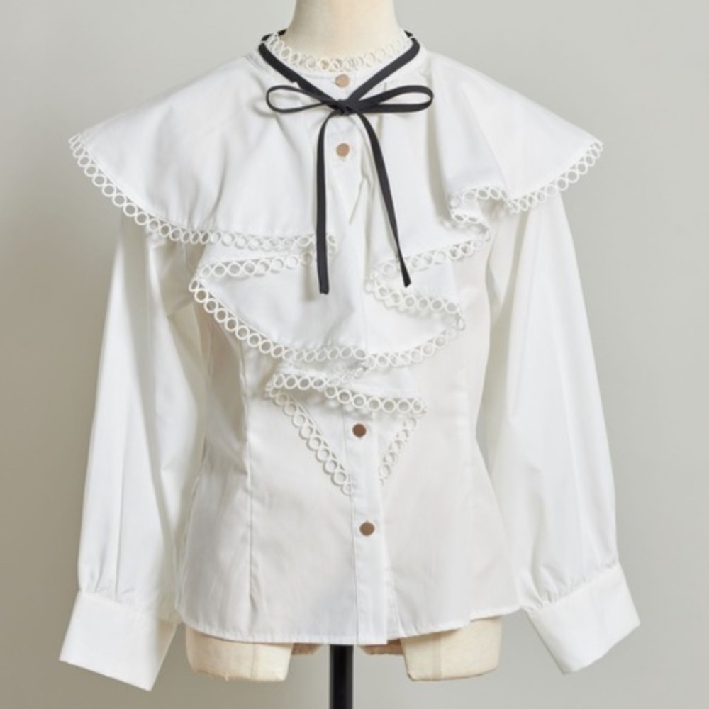 Toco Closet blouse – Size M (also fits S)